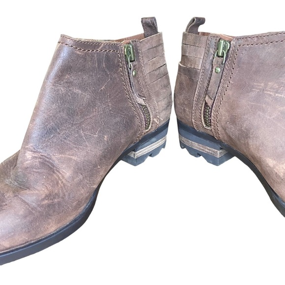 Sorel Lolla Bootie Sz 8.5 Side Zip Ankle Boots Leather Distressed Low Rise - Picture 5 of 9